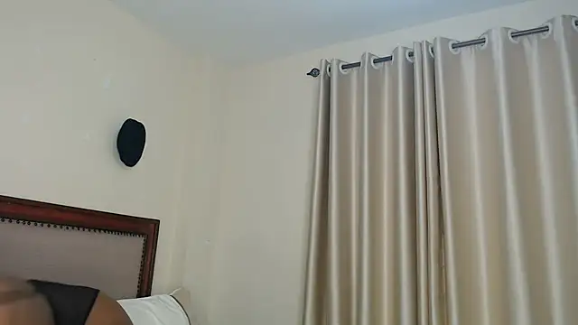 Snapshot of NIKKIE_LOVE chatting on 07.25.26 NIKKIE LOVE online show from 07.25.26