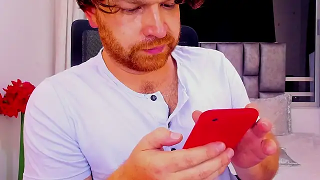 Snapshot of michacosio chatting on 02.08.25 michacosio online show from 02.08.25