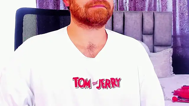 Snapshot of michacosio chatting on 02.19.25 michacosio online show from 02.19.25