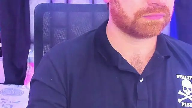 Snapshot of michacosio chatting on 03.04.25 michacosio online show from 03.04.25