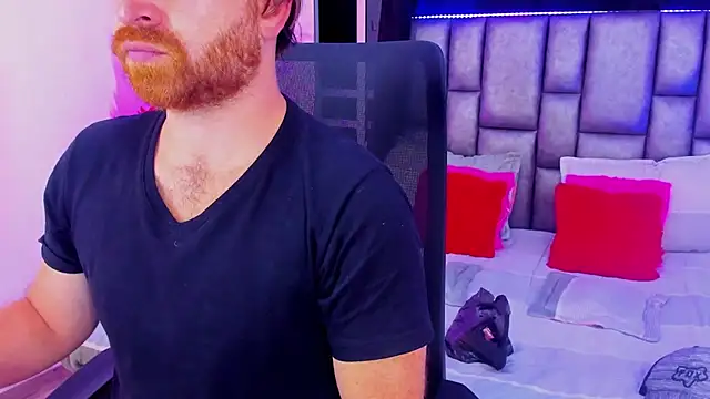 Snapshot of michacosio chatting on 03.09.25 michacosio online show from 03.09.25