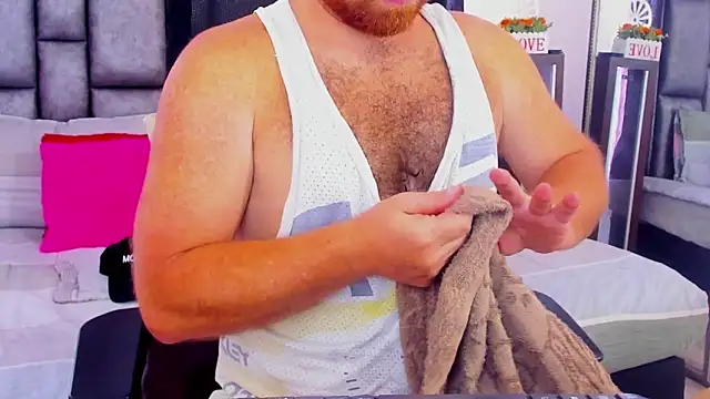 Snapshot of michacosio chatting on 03.10.25 michacosio online show from 03.10.25