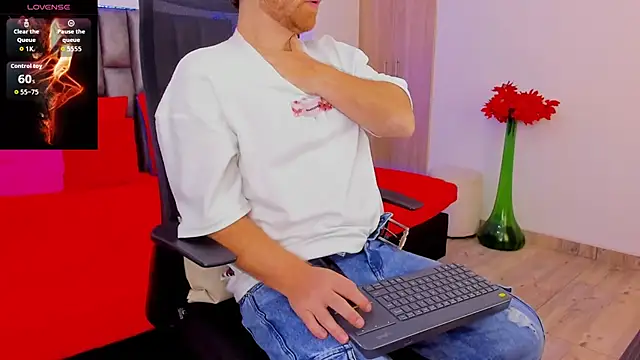 Snapshot of michacosio chatting on 09.14.25 michacosio online show from 09.14.25