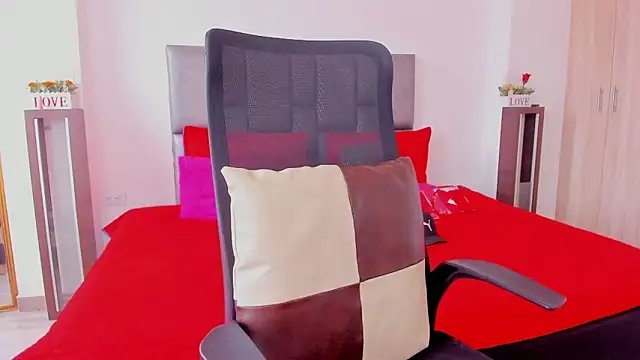 Snapshot of michacosio chatting on 09.14.25 michacosio online show from 09.14.25