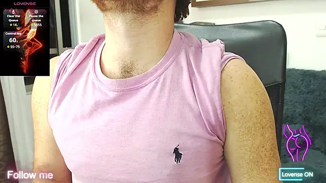 Snapshot of michacosio chatting on 09.18.25 michacosio online show from 09.18.25