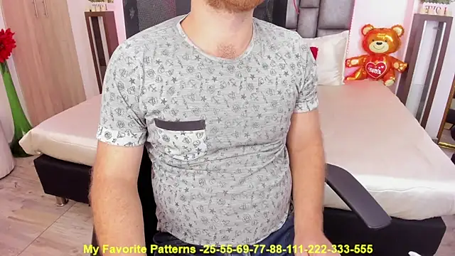 Snapshot of michacosio chatting on 09.26.25 michacosio online show from 09.26.25