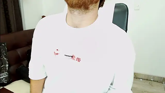 Snapshot of michacosio chatting on 10.06.25 michacosio online show from 10.06.25