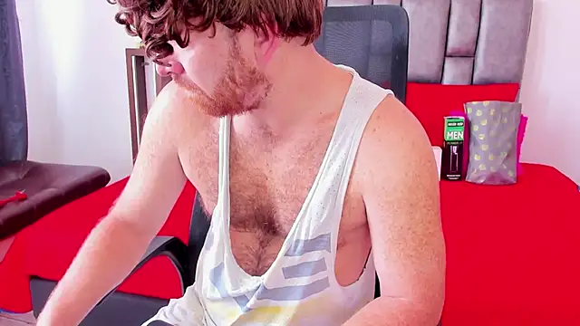 Snapshot of michacosio chatting on 10.21.25 michacosio online show from 10.21.25