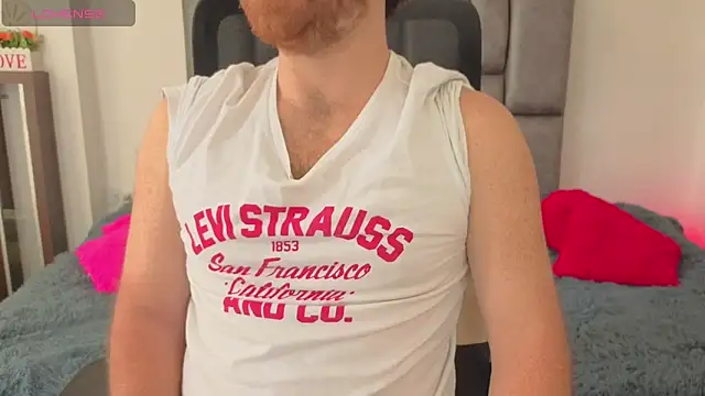 Snapshot of michacosio chatting on 11.04.25 michacosio online show from 11.04.25