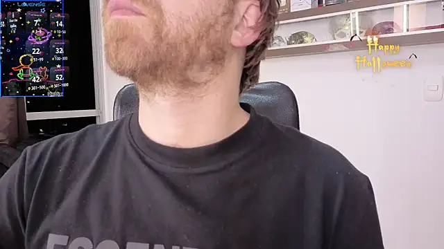 Snapshot of michacosio chatting on 11.09.25 michacosio online show from 11.09.25