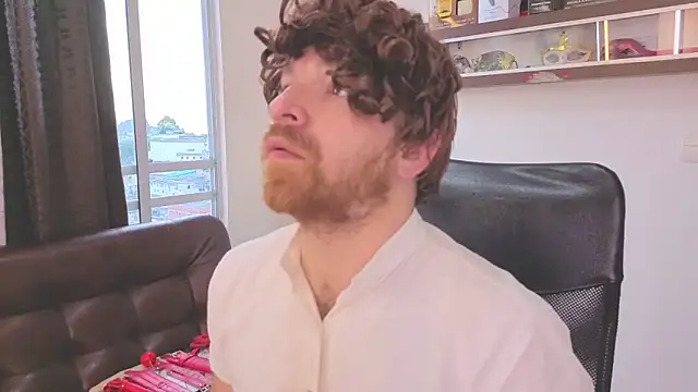 Snapshot of michacosio chatting on 11.09.25 michacosio online show from 11.09.25