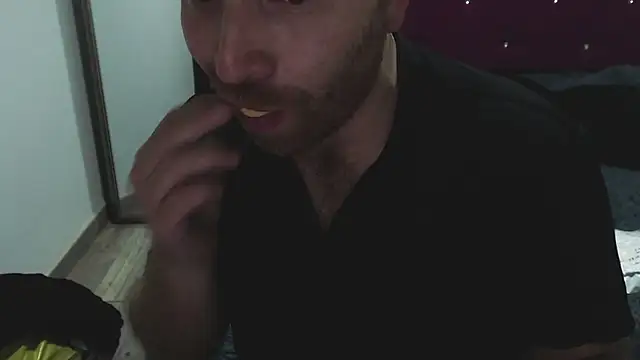 Snapshot of michacosio chatting on 11.15.25 michacosio online show from 11.15.25