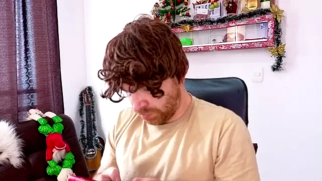 Snapshot of michacosio chatting on 11.20.25 michacosio online show from 11.20.25