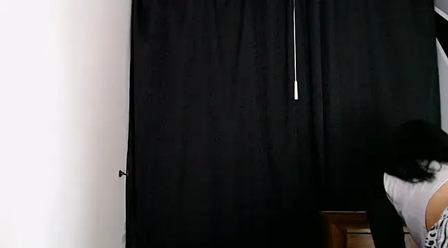 Isa Maiden1 online show from 03.05.25