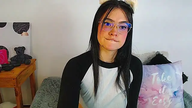 Isa Maiden1 online show from 10.02.25