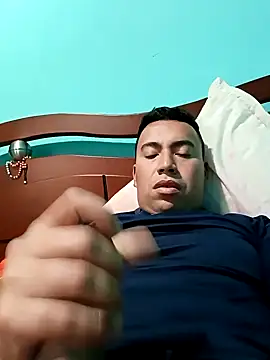 Snapshot of Diego_leon27 chatting on 12.27.24 Diego leon27 online show from 12.27.24