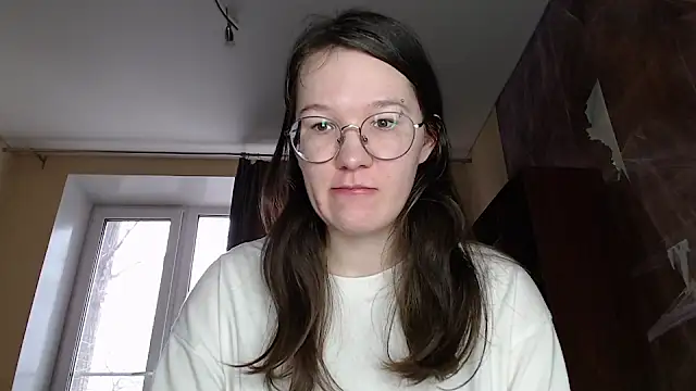 Snapshot of MiriamOr chatting on 01.30.25 MiriamOr online show from 01.30.25