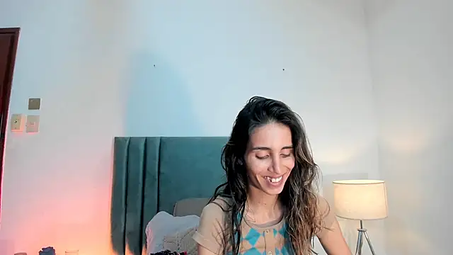 Snapshot of Nina_Cavaali chatting on 12.22.24 Nina Cavaali online show from 12.22.24