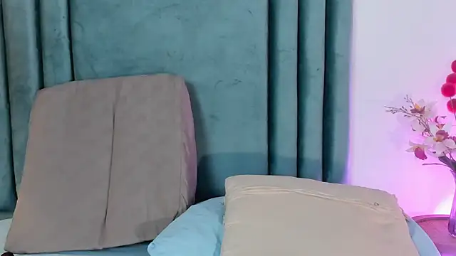 Snapshot of Nina_Cavaali chatting on 01.13.25 Nina Cavaali online show from 01.13.25