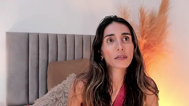 Snapshot of Nina_Cavaali chatting on 02.04.25 Nina Cavaali online show from 02.04.25