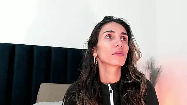 Snapshot of Nina_Cavaali chatting on 02.09.25 Nina Cavaali online show from 02.09.25