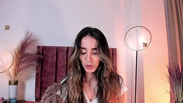 Snapshot of Nina_Cavaali chatting on 02.17.25 Nina Cavaali online show from 02.17.25