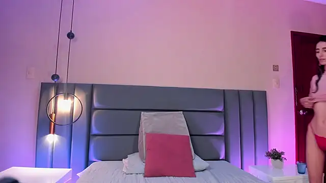 Snapshot of Nina_Cavaali chatting on 03.13.25 Nina Cavaali online show from 03.13.25