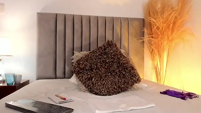 Snapshot of Nina_Cavaali chatting on 03.15.25 Nina Cavaali online show from 03.15.25