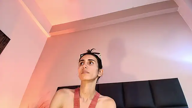 Snapshot of Nina_Cavaali chatting on 09.15.25 Nina Cavaali online show from 09.15.25