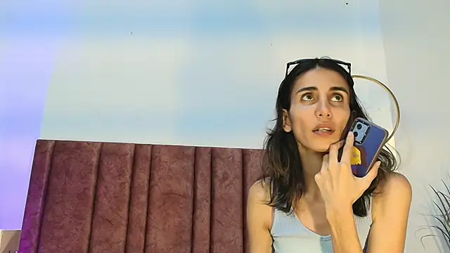 Snapshot of Nina_Cavaali chatting on 09.27.25 Nina Cavaali online show from 09.27.25