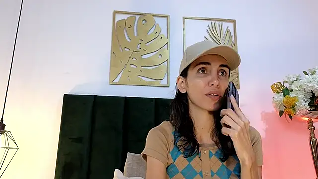 Snapshot of Nina_Cavaali chatting on 09.28.25 Nina Cavaali online show from 09.28.25