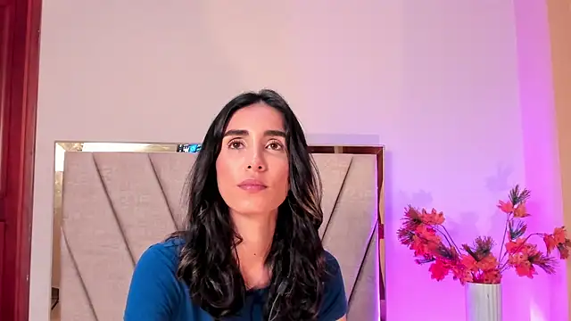 Snapshot of Nina_Cavaali chatting on 11.03.25 Nina Cavaali online show from 11.03.25