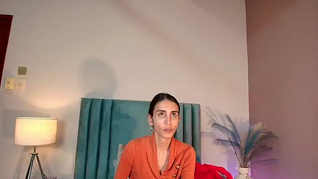 Snapshot of Nina_Cavaali chatting on 11.06.25 Nina Cavaali online show from 11.06.25