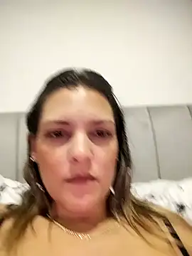 Snapshot of Mia_Hampton chatting on 12.20.24 Mia Hampton online show from 12.20.24