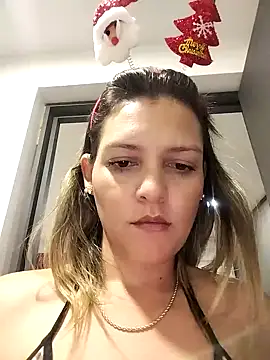 Snapshot of Mia_Hampton chatting on 12.23.24 Mia Hampton online show from 12.23.24