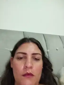 Mia Hampton online show from 05.27.26