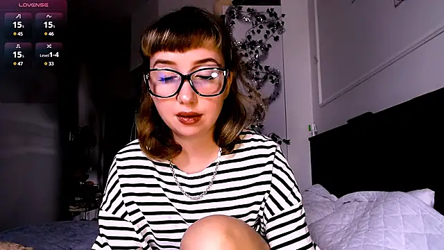 Cosmo Riri online show from 01.12.25