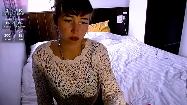 Cosmo Riri online show from 02.23.25