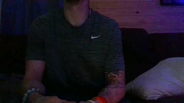 Snapshot of KBONE36 chatting on 02.20.25 KBONE36 online show from 02.20.25