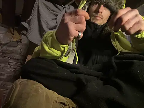 Snapshot of KBONE36 chatting on 03.13.25 KBONE36 online show from 03.13.25