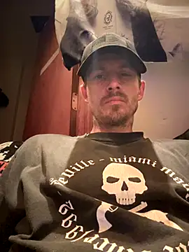 Snapshot of KBONE36 chatting on 09.14.25 KBONE36 online show from 09.14.25