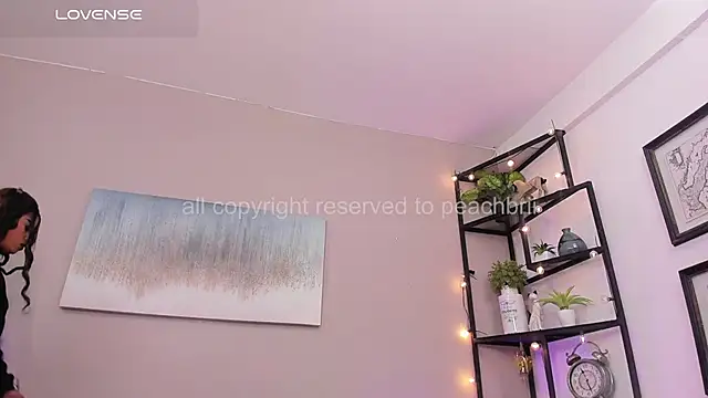Briana Wells  online show from 04.29.26