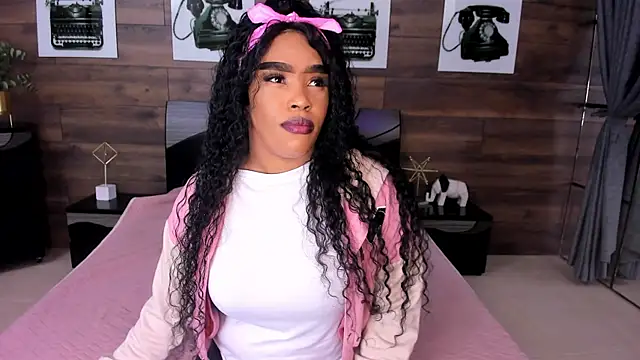 Briana Wells  online show from 07.03.26