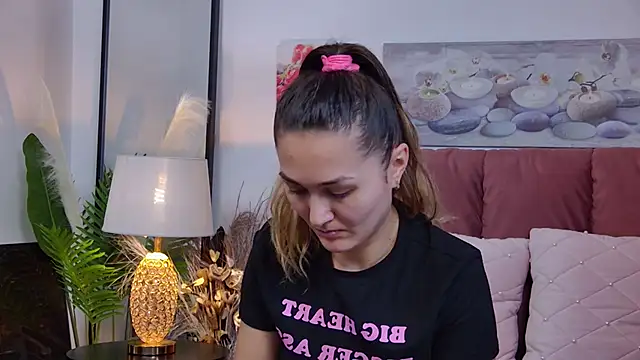 NicolLopeze online show from 12.19.24