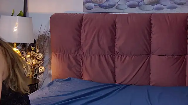 NicolLopeze online show from 12.27.24