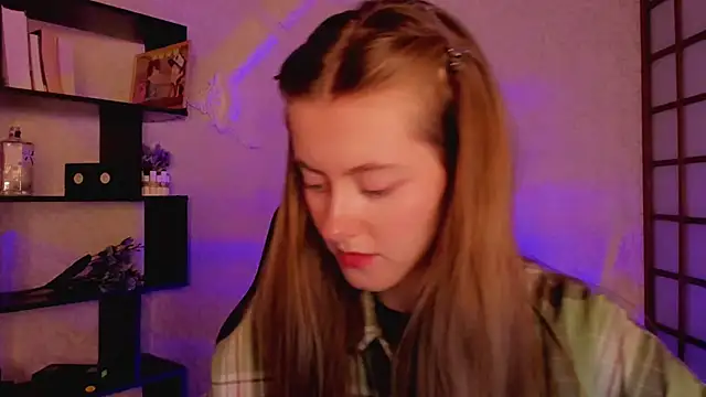 KateCuddle online show from 01.28.25