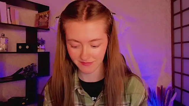 KateCuddle online show from 01.28.25