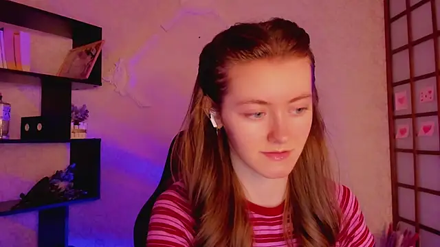 KateCuddle online show from 02.14.25