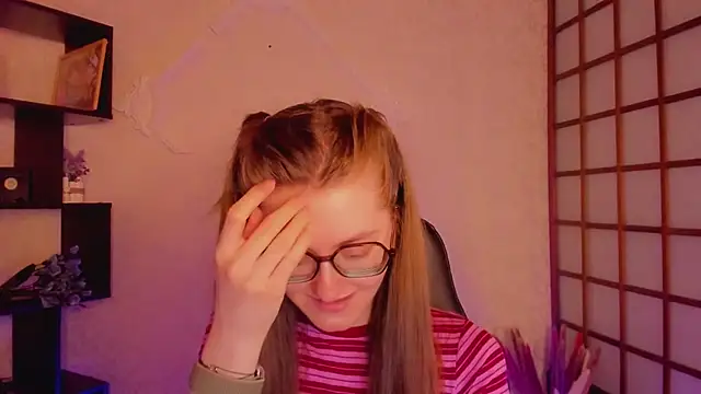 KateCuddle online show from 02.25.25