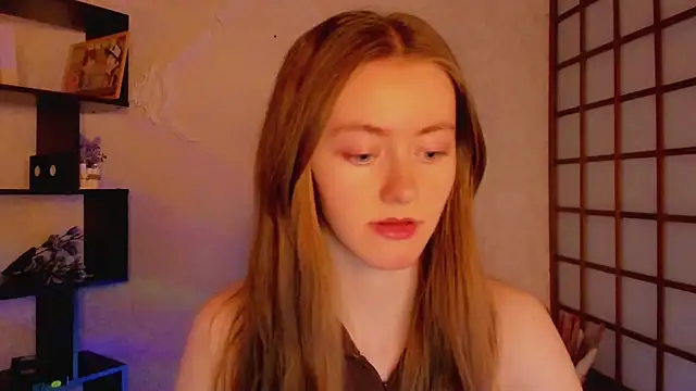 KateCuddle online show from 03.04.25